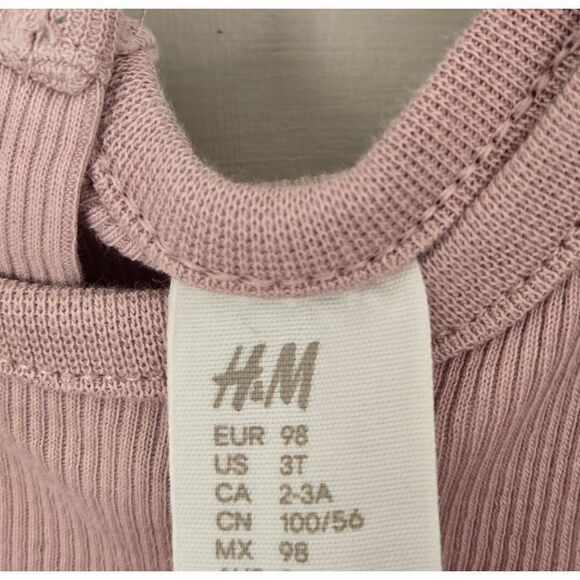 3/$15 H&M long sleeve onesie 2-3 years - Picture 2 of 3